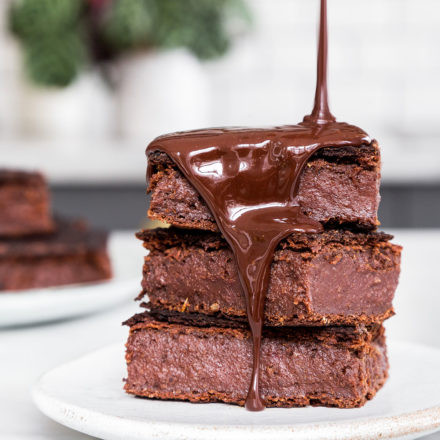 Sweet potato brownies with chocolate sauce