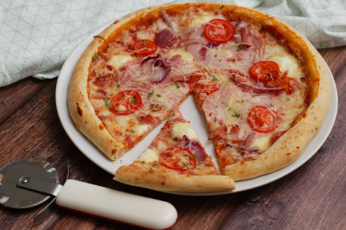 Egyszerű pizza