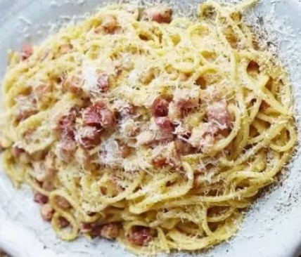 Tejszínes carbonara spagetti